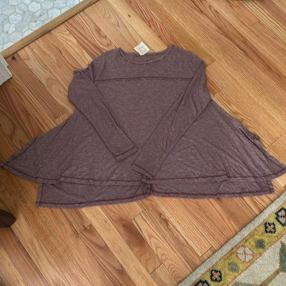 Asymmetric, long sleeve tee